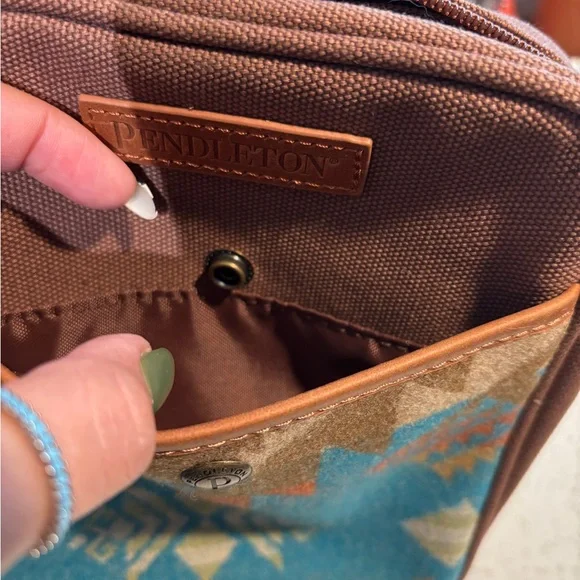 Pendleton Brown and Blue Bag - Picture 4 of 5